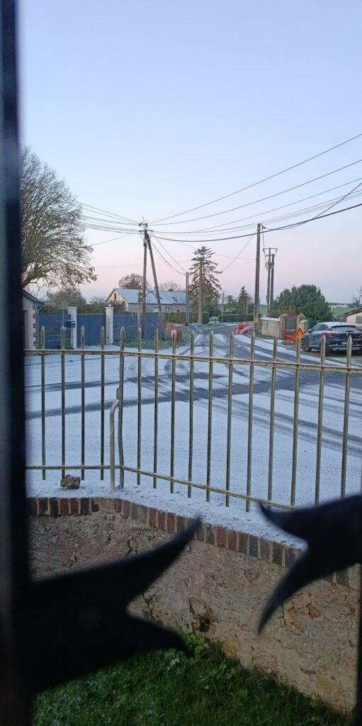 Neige à Prudemanche (28) le 21 novembre 2025