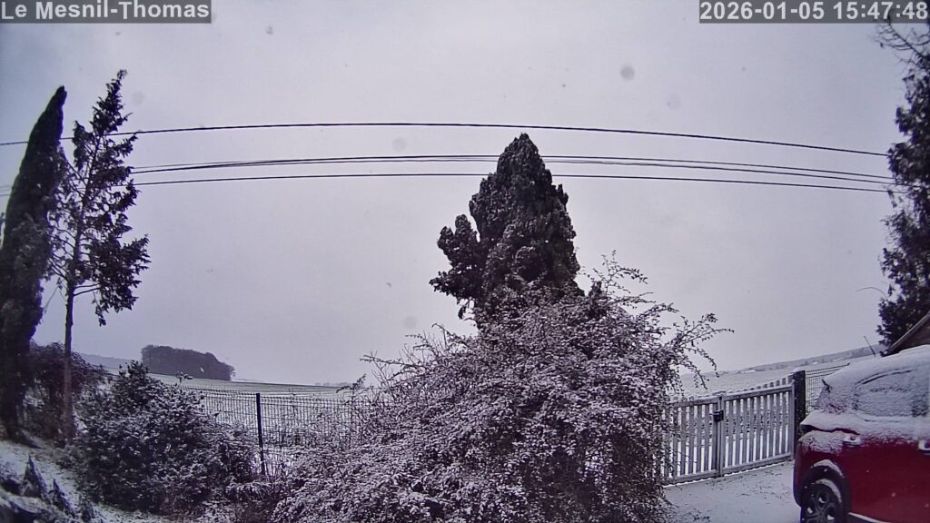 Chute de neige au Mesnil-Thomas dans le Perche (28)