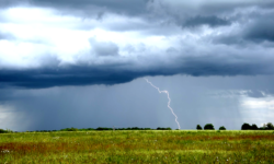 MÉTÉO WEEK-END 10 ET 11 MAI 2025 : DOUX ET RISQUE D’ORAGES ?