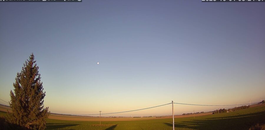 NOUVELLE WEBCAM MÉTÉO À NEUVILLE-AUX-BOIS (LOIRET)