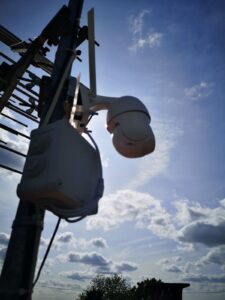 Installation de la webcam météo de Neuville-aux-Bois